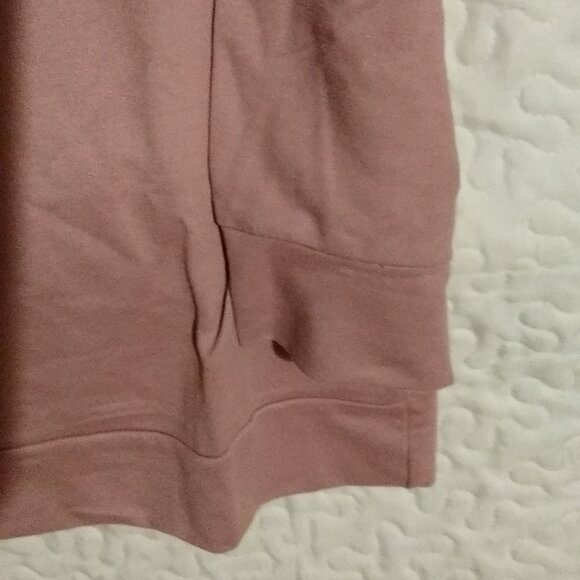 Salem University Sweatshirt-Vintage Hat. Graphic. NWT. Womens Size L.  Lavender - Picture 3 of 7